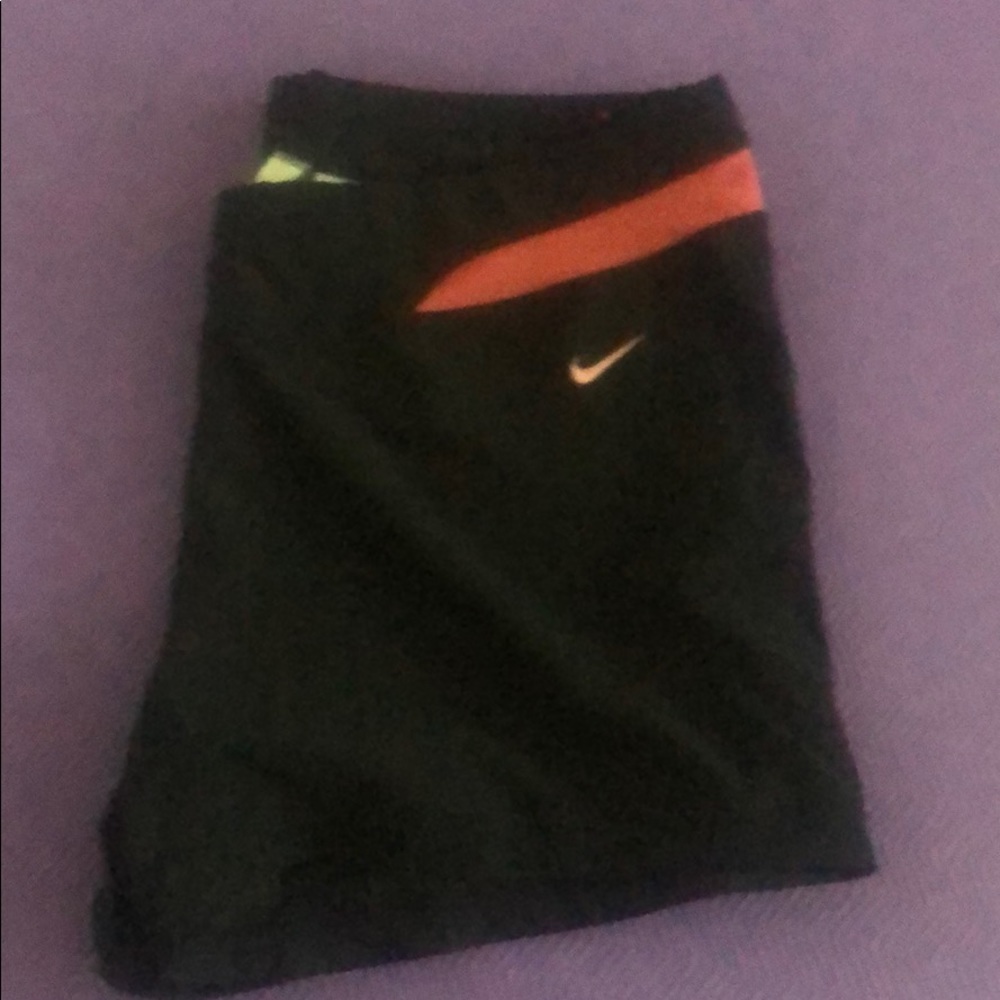 Nike Compression Shorts - Picture 3 of 3